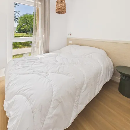 The Board-appartement 4 Adt 1 Enf -piscine Commune דירה *