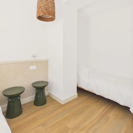The Board-appartement 4 Adt 1 Enf -piscine Commune *