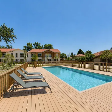 The Board-appartement 4 Adt 1 Enf -piscine Commune Apartment *